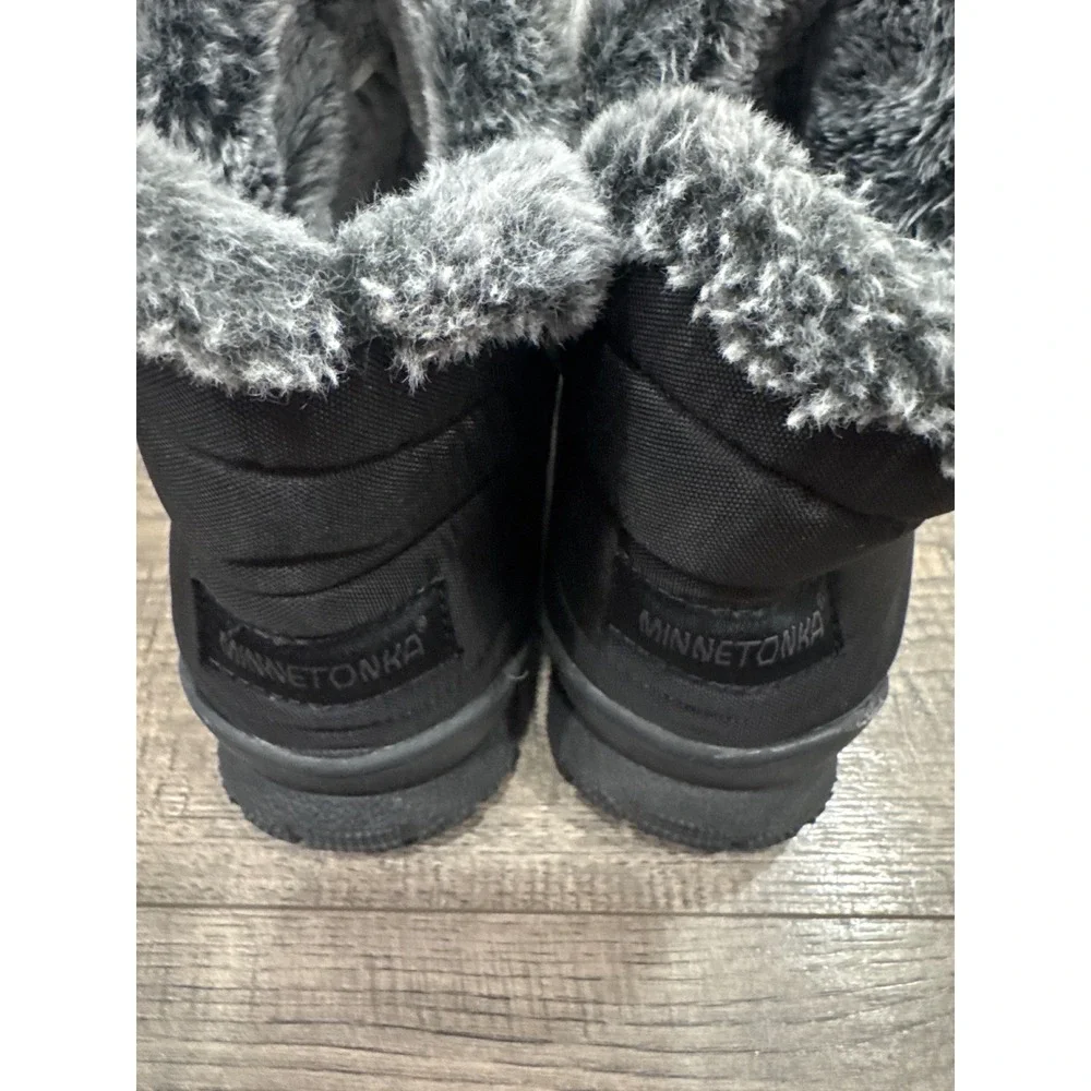 Minnetonka Black Quilted Puffer Ankle Boots Faux Fur Lined Winter Shoes
